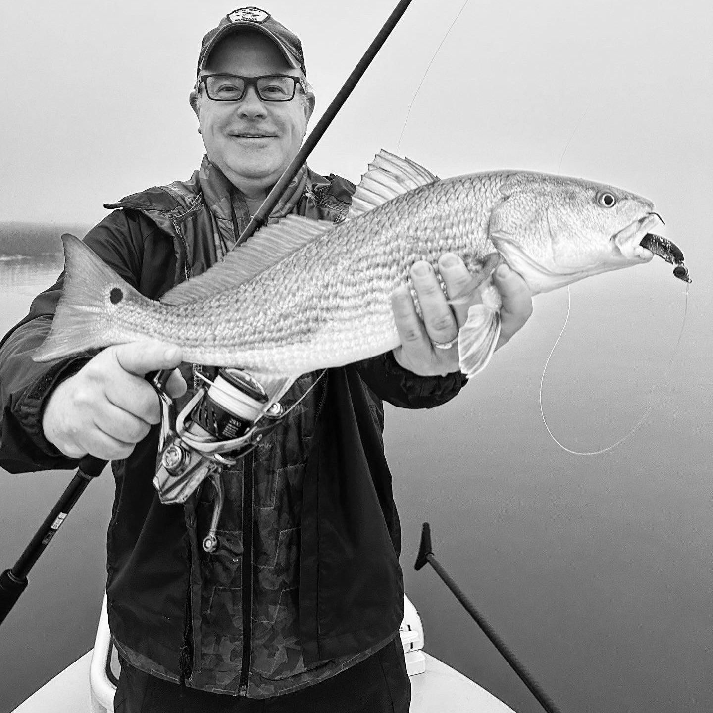 The fog 🌫️ had the redfish chewing hard today! Caught 20+🔥!