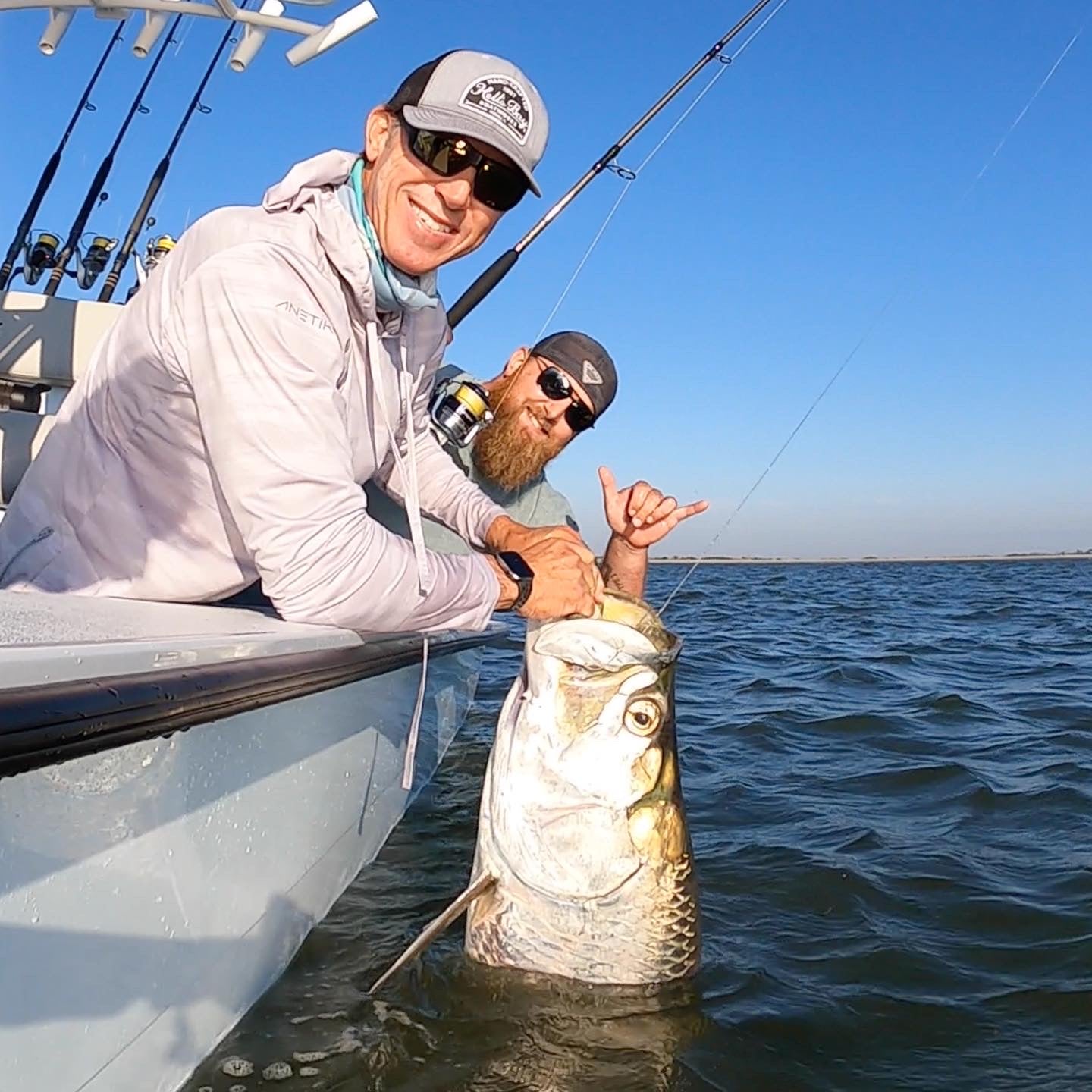 🔥Epic day catching another late season tarpon and a bunch of big bull redfish🔥!