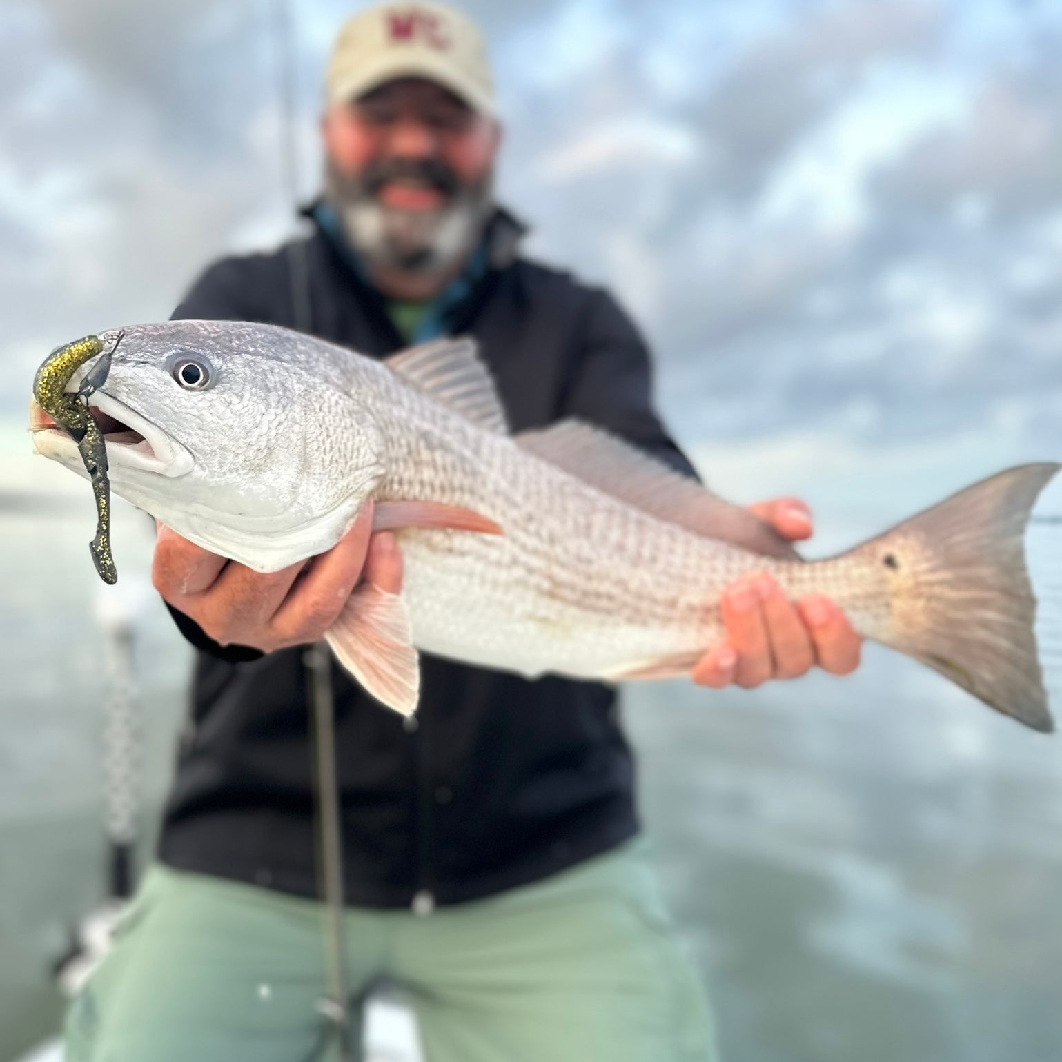 Steve getting it done pitching the plastics this morning! Another great trip in the books for us🔥